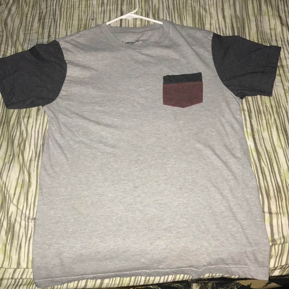 AirWalk t-shirt